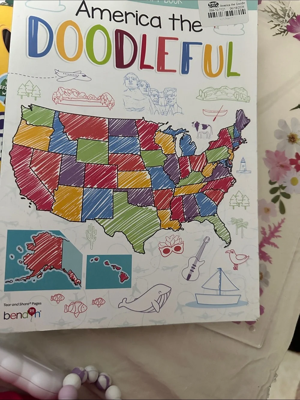 America the Doodleful Doodle Prompt Book - Multicolor & colored pencils & pouch